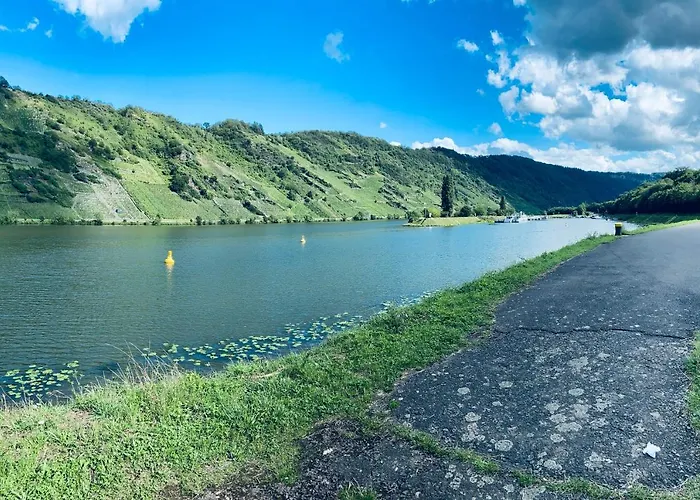 Moselzeit Трабен-Трарбах